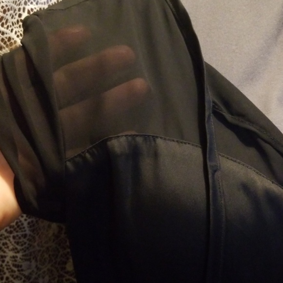 Beautiful Black blouse by apostrophe - Picture 4 of 5